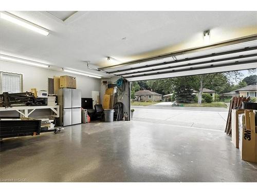 50 Grove Crescent, Brantford, ON - Indoor Photo Showing Garage