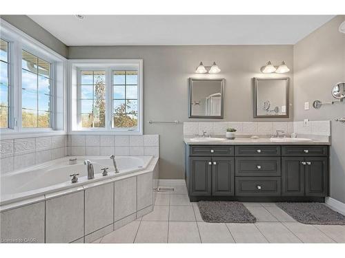 1295 Sheffield Road, Cambridge, ON - Indoor Photo Showing Bathroom