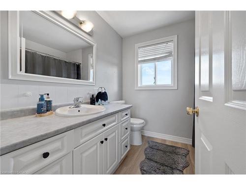 1295 Sheffield Road, Cambridge, ON - Indoor Photo Showing Bathroom