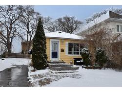 71 Mississauga Road N Mississauga, ON L5H 2H9