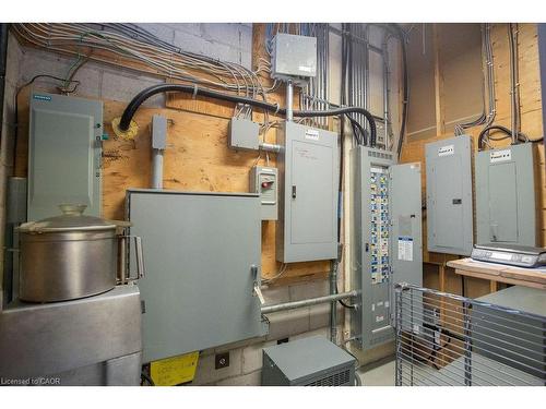 190 Hempstead Drive, Hamilton, ON 