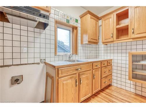 17 Barnesdale Avenue N, Hamilton, ON - Indoor