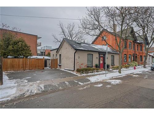 7 Foster Street, Hamilton, ON - Outdoor