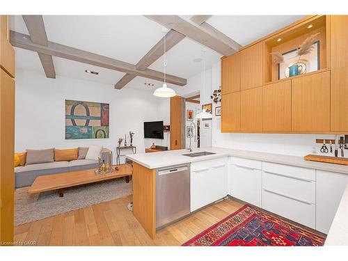 7 Foster Street, Hamilton, ON - Indoor Photo Showing Kitchen