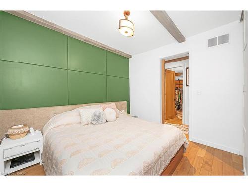7 Foster Street, Hamilton, ON - Indoor Photo Showing Bedroom