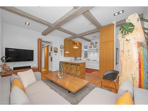 7 Foster Street, Hamilton, ON - Indoor Photo Showing Living Room