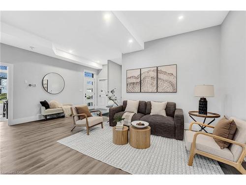 28 Norwich Street W, Guelph, ON - Indoor Photo Showing Other Room