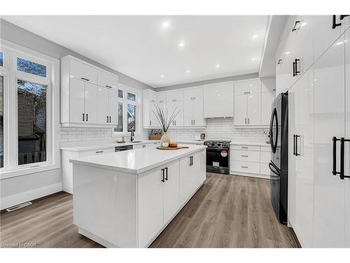 28 Norwich Street W, Guelph, ON - Indoor Photo Showing Kitchen With Upgraded Kitchen