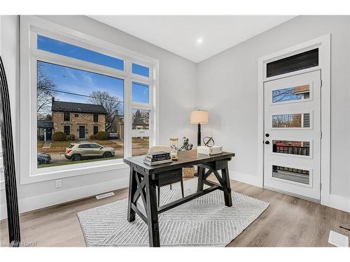 28 Norwich Street W, Guelph, ON - Indoor Photo Showing Office