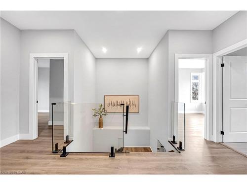 28 Norwich Street W, Guelph, ON - Indoor Photo Showing Other Room