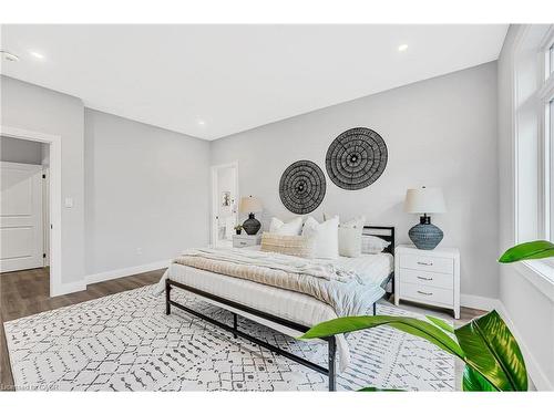 28 Norwich Street W, Guelph, ON - Indoor Photo Showing Bedroom