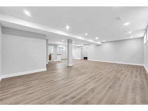 28 Norwich Street W, Guelph, ON - Indoor Photo Showing Other Room