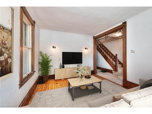 21 Huron Road, Mitchell, ON - Indoor Photo Showing Living Room