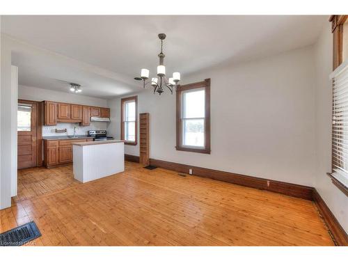 21 Huron Road, Mitchell, ON - Indoor Photo Showing Kitchen