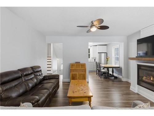 358 Clifton Road, Kitchener, ON - Indoor Photo Showing Living Room With Fireplace