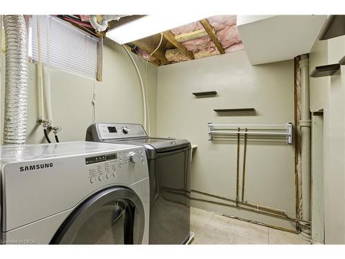 358 Clifton Road, Kitchener, ON - Indoor Photo Showing Laundry Room