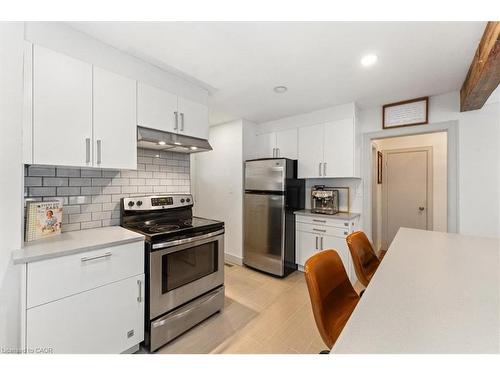 11 Scotia Avenue, Hamilton, ON - Indoor Photo Showing Kitchen