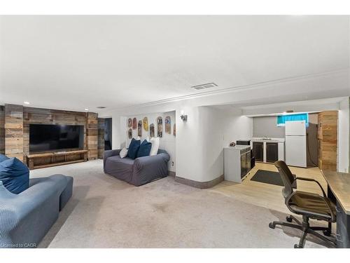 11 Scotia Avenue, Hamilton, ON - Indoor