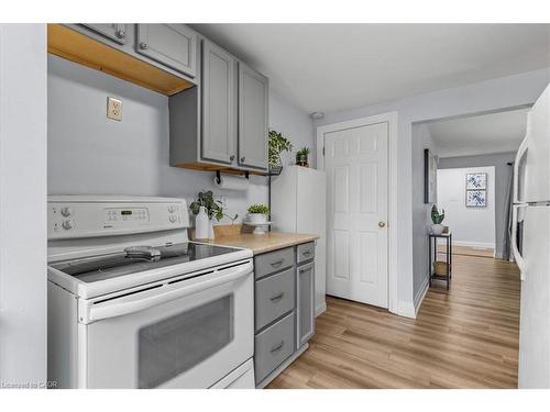 331 Preston Parkway, Cambridge, ON - Indoor Photo Showing Kitchen