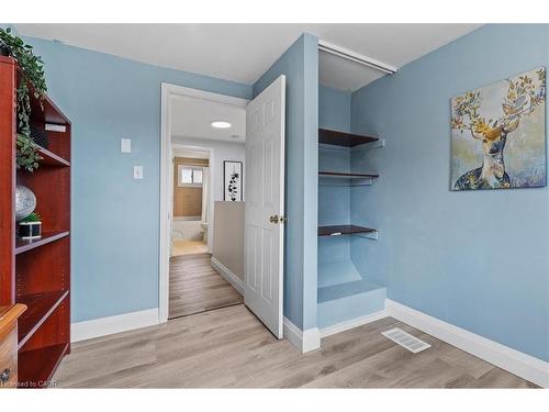 331 Preston Parkway, Cambridge, ON - Indoor Photo Showing Other Room