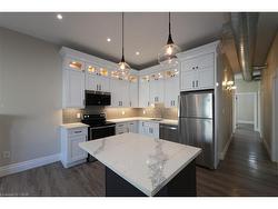 1-145 Wellington Street N Hamilton, ON L8R 1N4