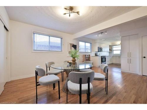 156 Rainbow Drive, Hamilton, ON - Indoor Photo Showing Dining Room