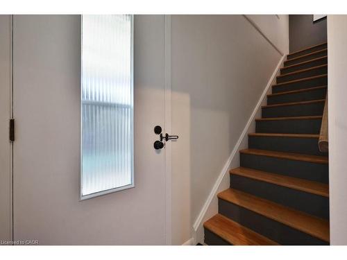 156 Rainbow Drive, Hamilton, ON - Indoor Photo Showing Other Room