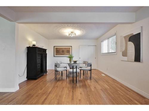 156 Rainbow Drive, Hamilton, ON - Indoor Photo Showing Dining Room
