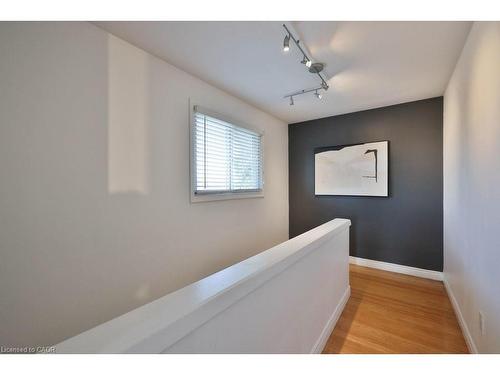 156 Rainbow Drive, Hamilton, ON - Indoor Photo Showing Other Room