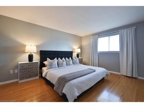 156 Rainbow Drive, Hamilton, ON - Indoor Photo Showing Bedroom