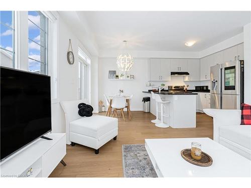 60 Granville Crescent, Haldimand, ON - Indoor