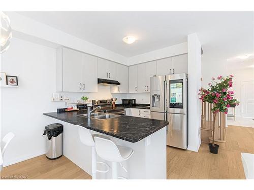 60 Granville Crescent, Haldimand, ON - Indoor Photo Showing Kitchen With Double Sink