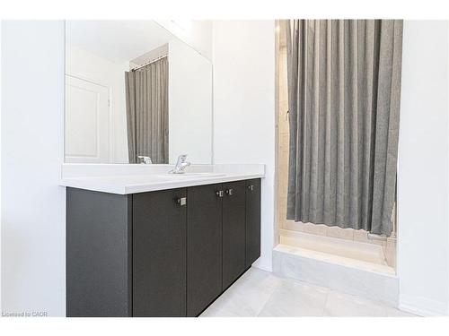 60 Granville Crescent, Haldimand, ON - Indoor Photo Showing Bathroom