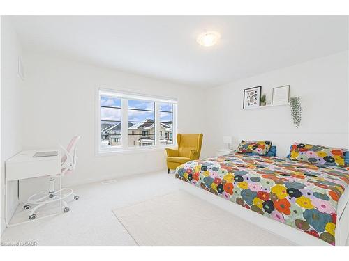 60 Granville Crescent, Haldimand, ON - Indoor Photo Showing Bedroom