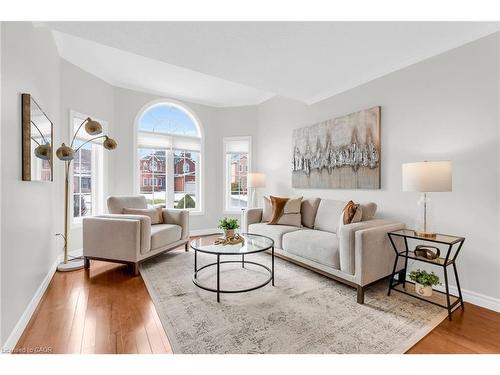 91 Samuel Crescent, Georgetown, ON - Indoor Photo Showing Living Room