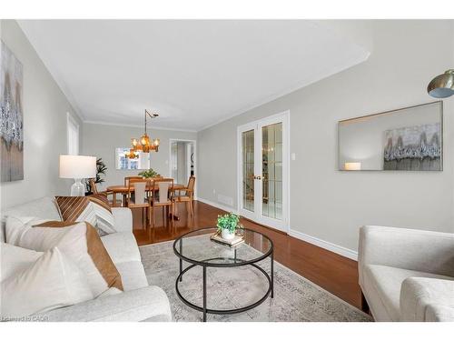 91 Samuel Crescent, Georgetown, ON - Indoor Photo Showing Living Room