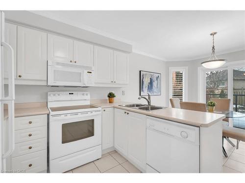 91 Samuel Crescent, Georgetown, ON - Indoor Photo Showing Kitchen With Double Sink