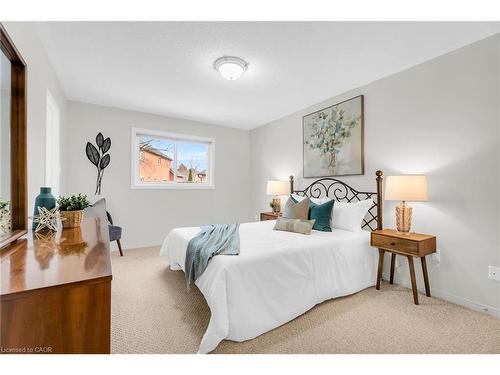 91 Samuel Crescent, Georgetown, ON - Indoor Photo Showing Bedroom