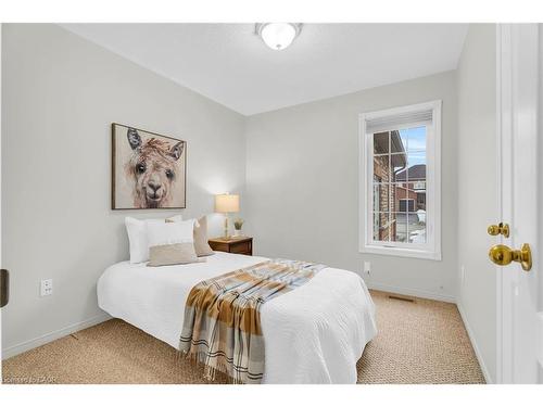 91 Samuel Crescent, Georgetown, ON - Indoor Photo Showing Bedroom
