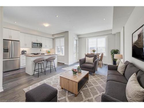 116-10 Birmingham Drive, Cambridge, ON - Indoor Photo Showing Living Room
