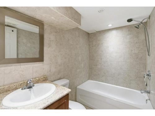 619 Southridge Drive, Hamilton, ON - Indoor Photo Showing Bathroom