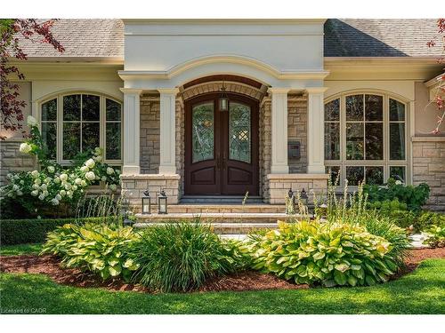 38 Shorewood Place, Oakville, ON - Outdoor