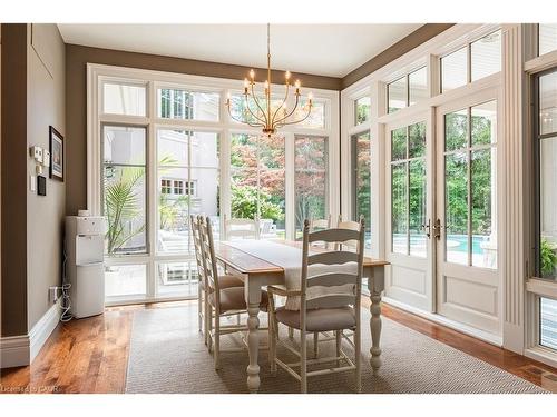 38 Shorewood Place, Oakville, ON - Indoor Photo Showing Dining Room