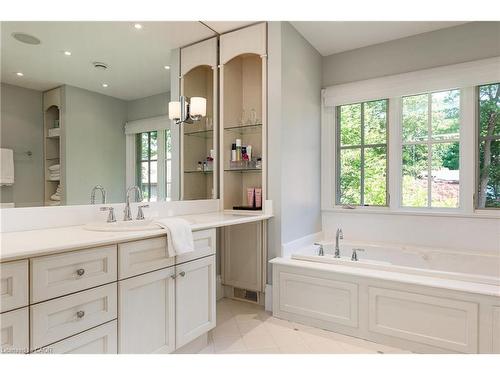 38 Shorewood Place, Oakville, ON - Indoor Photo Showing Bathroom