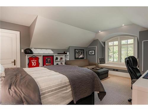 38 Shorewood Place, Oakville, ON - Indoor Photo Showing Bedroom