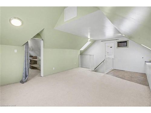218 Weber Street E, Kitchener, ON - Indoor Photo Showing Other Room