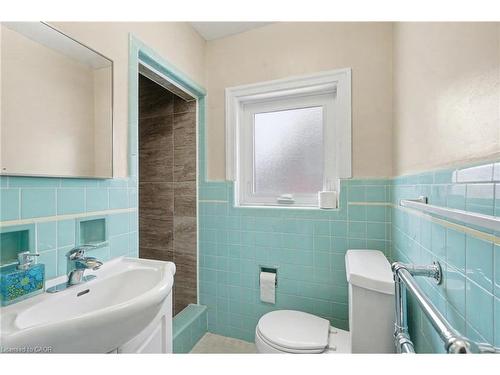 218 Weber Street E, Kitchener, ON - Indoor Photo Showing Other Room