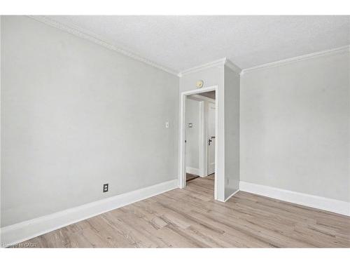 218 Weber Street E, Kitchener, ON - Indoor Photo Showing Bathroom