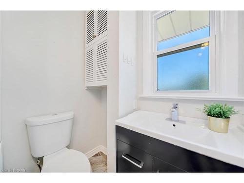 167 Miles Road, Hamilton, ON - Indoor Photo Showing Bathroom