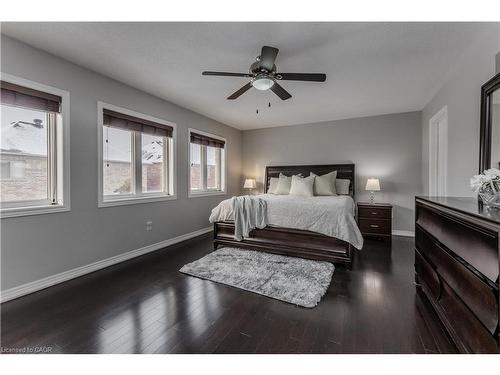 3322 Stoneware Road, Burlington, ON - Indoor Photo Showing Bedroom